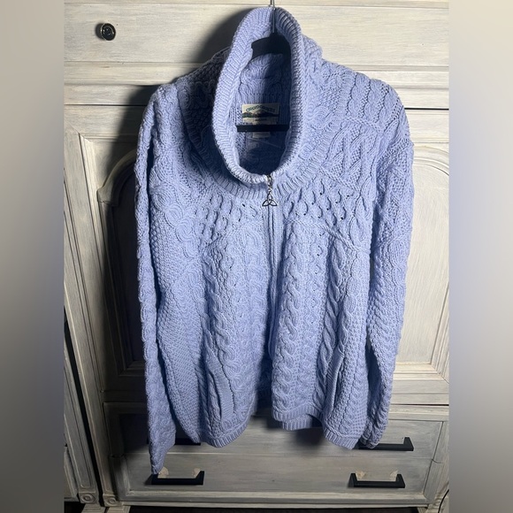 Aran‎ Crafts Ireland Powder Blue Full Zip Cableknit Chunky Sweater Cozy - Picture 3 of 10